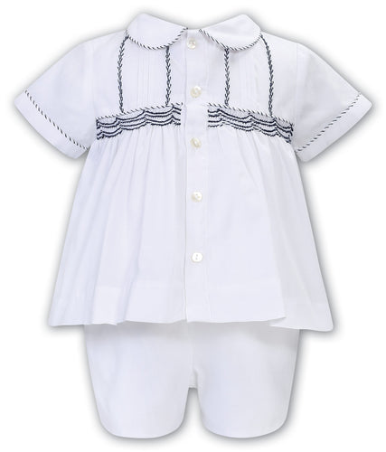 NEW SS24 Sarah Louise Boys White/Navy Smocked Outfit 013237