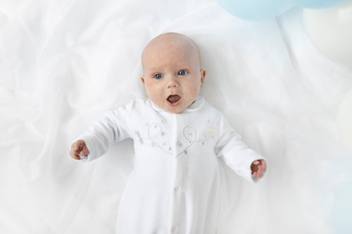 NEW AW25 Blues Baby White Unisex Velour Babygrow Hat BB2078
