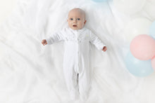Load image into Gallery viewer, NEW AW25 Blues Baby White Unisex Velour Babygrow Hat BB2078